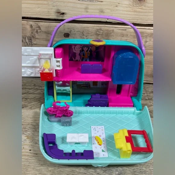 Polly Pocket Handbag Doll Playset 2018 Blue Purple Bow Movie Theater Mall Figure - Picture 10 of 16
